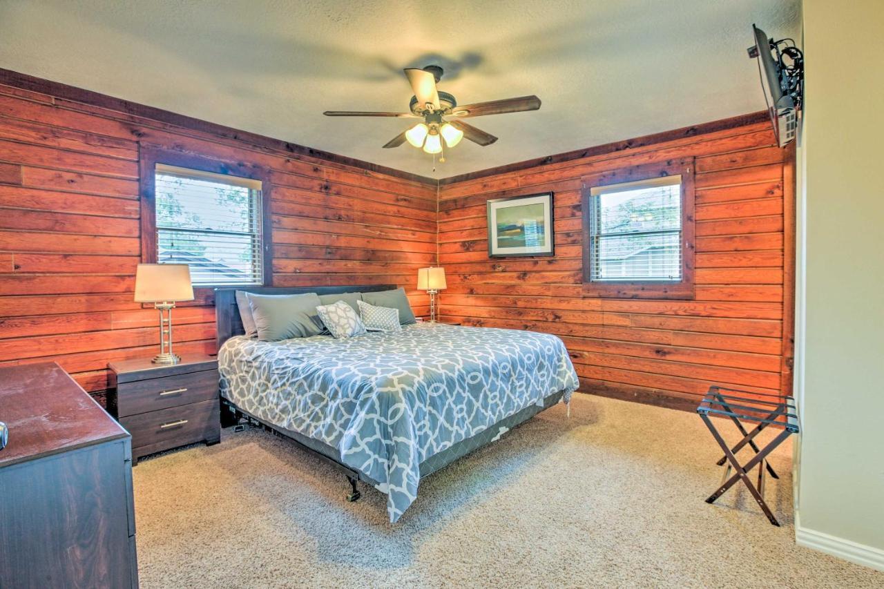 Spacious Kemah Clear Lake Home With Porch And Fire Pit Exterior foto