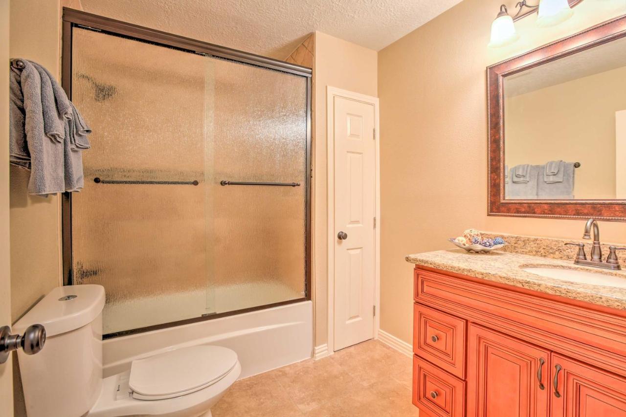 Spacious Kemah Clear Lake Home With Porch And Fire Pit Exterior foto